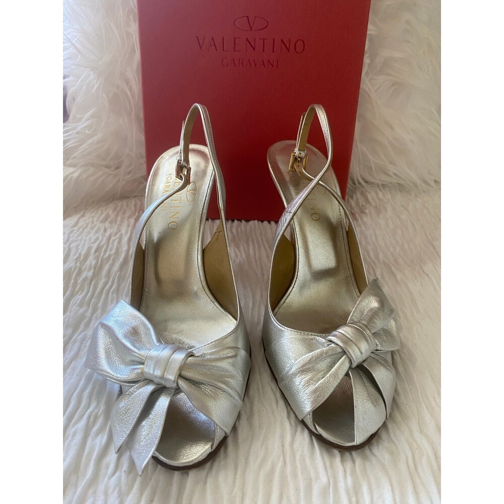 AUTHENTIC Valentino Garavani Silver Bow Heels Size 37.5